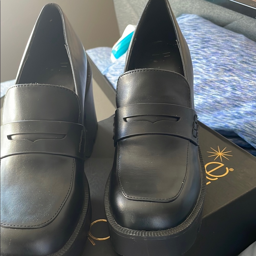 Elegant Black Loafers